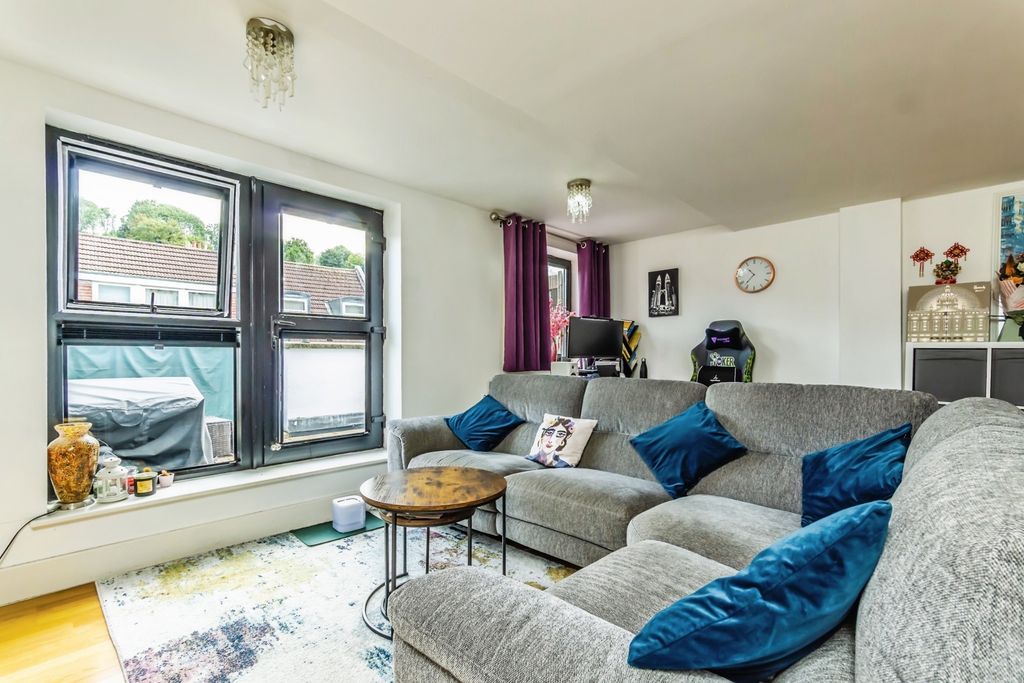 Property photo 1 of 17 Photo