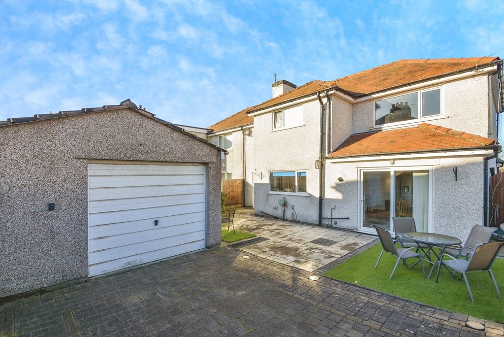 Property photo 2 of 20 Pbox-Img.Jpg