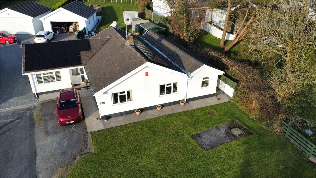 Property photo 1 of 41 Picture No. 02