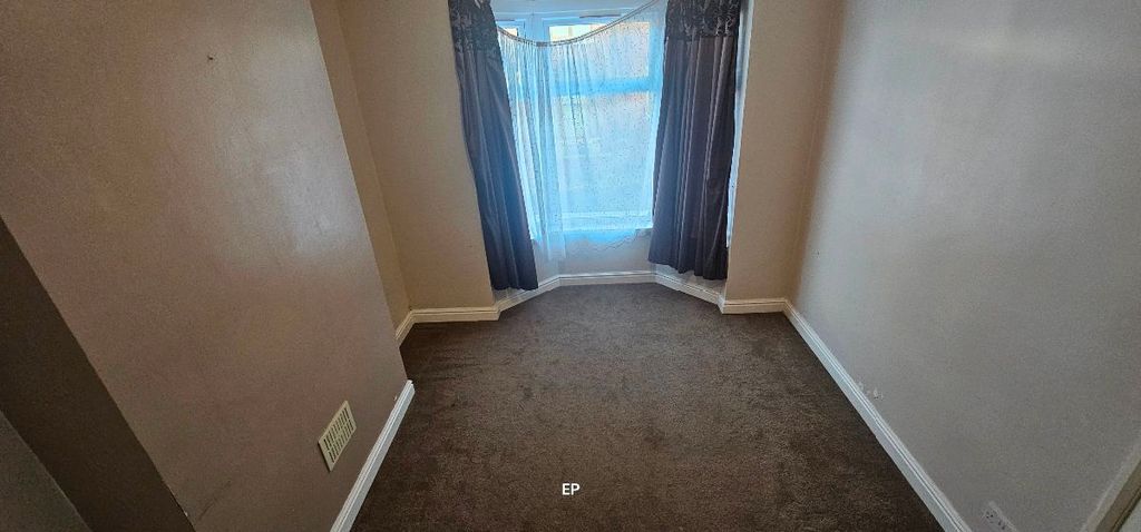 Property photo 3 of 30