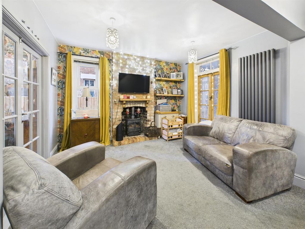 Property photo 3 of 24