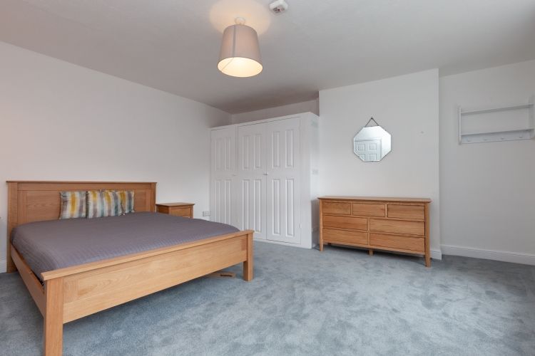 Property photo 2 of 9 216152