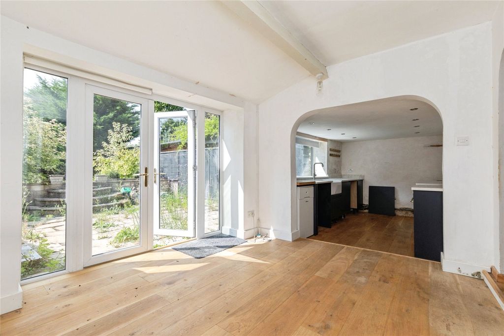 Property photo 2 of 12 Dining Room