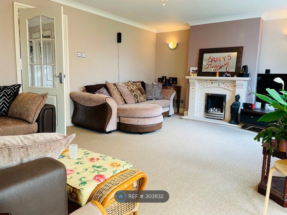 Property photo 1 of 20 Hall