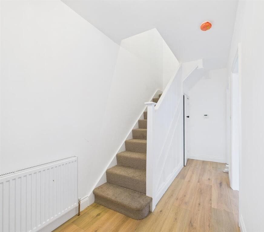 Property photo 2 of 12 Picture No. 02