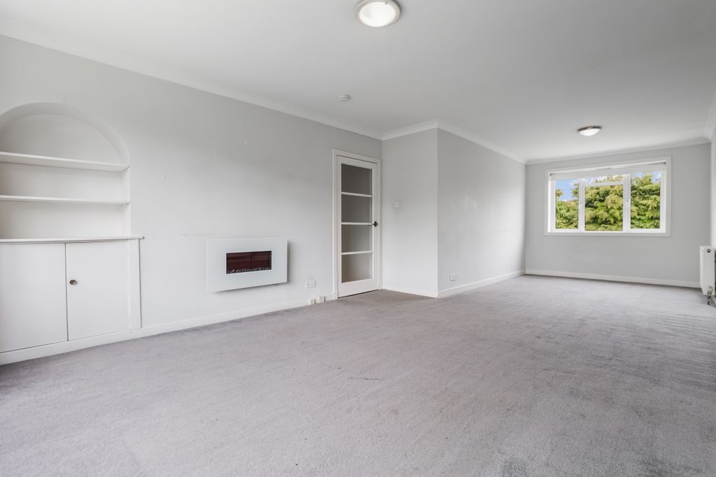 Property photo 3 of 32