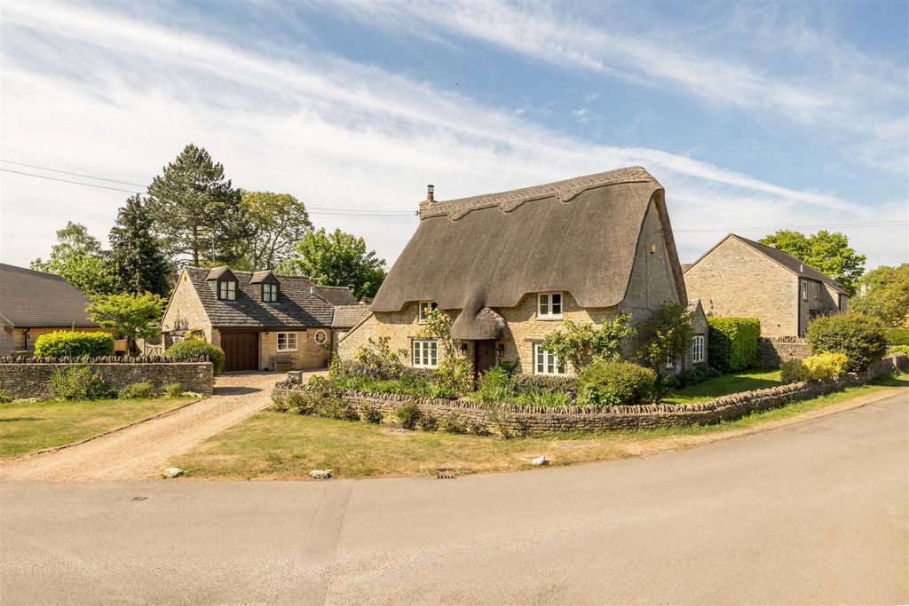 Property photo 1 of 17 Pretty Cottage, Sympathetic Extension