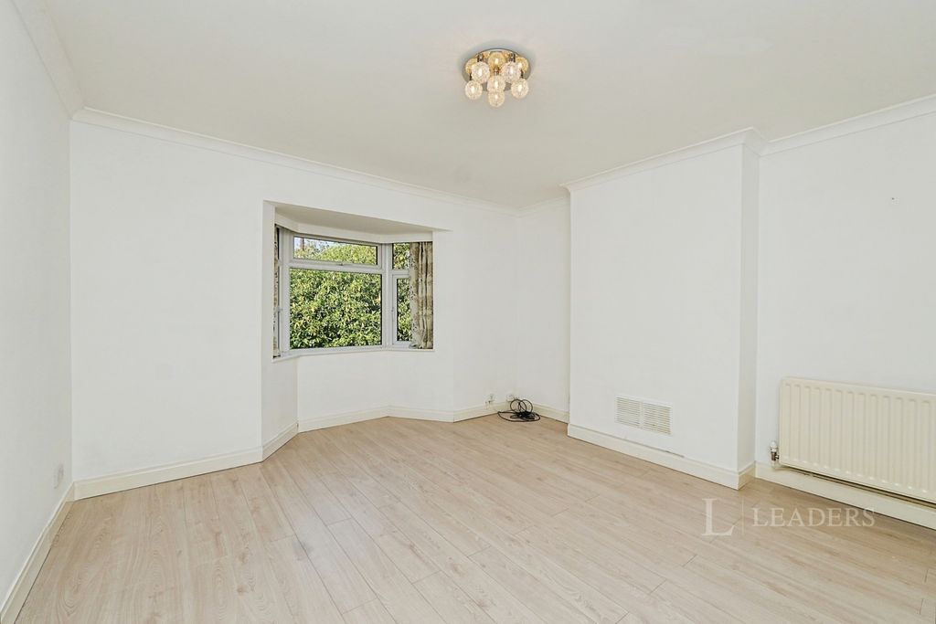 Property photo 2 of 11 Pbox-Img.Jpg