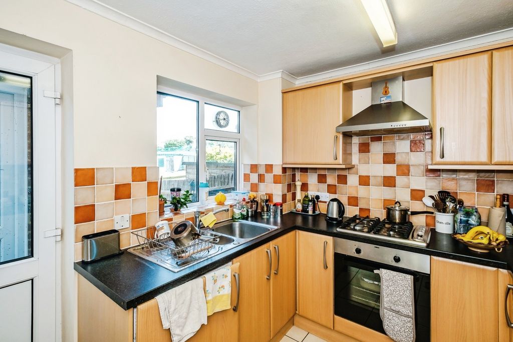 Property photo 3 of 15 Pbox-Img.Jpg