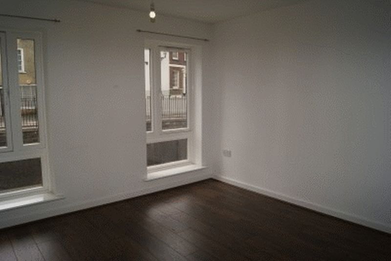 Property photo 3 of 8 Photo 3