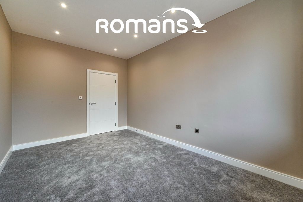 Property photo 3 of 7 9Cfc64E6-214E-Ed11-B