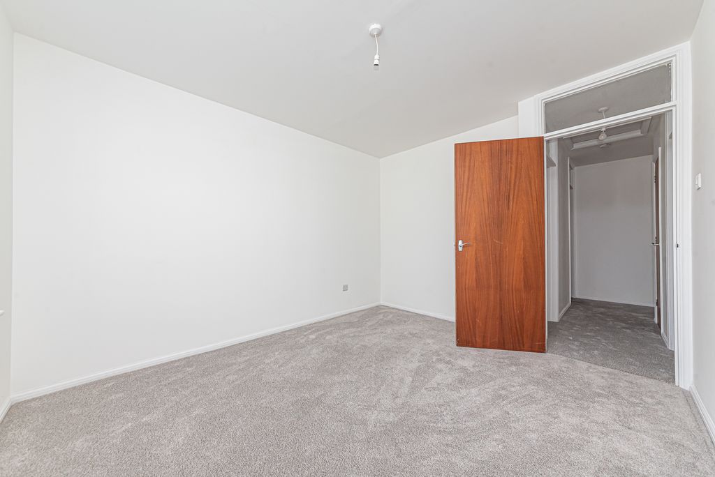 Property photo 3 of 27 (5)