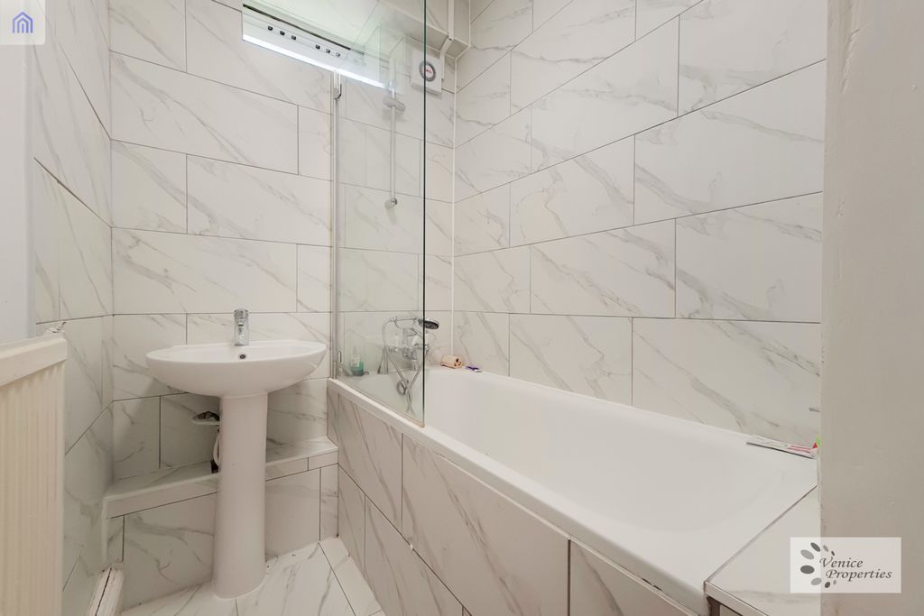 Property photo 3 of 3