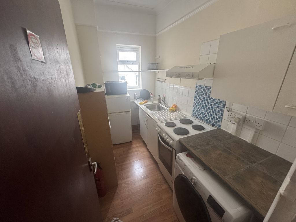 Property photo 3 of 4