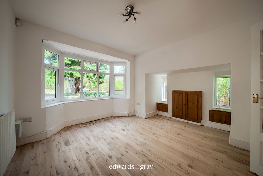 Property photo 2 of 39