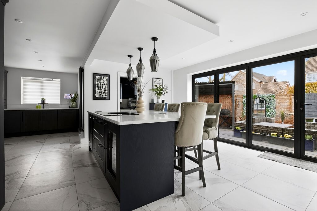 Property photo 2 of 24