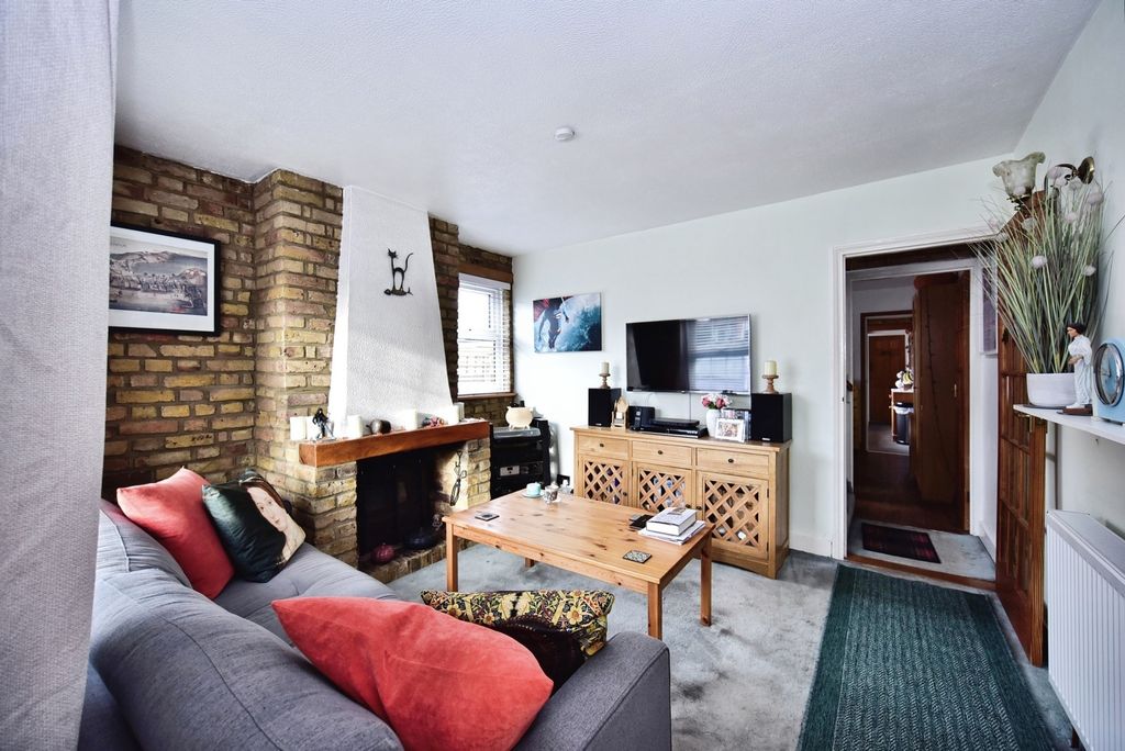 Property photo 2 of 19 Pbox-Img.Jpg