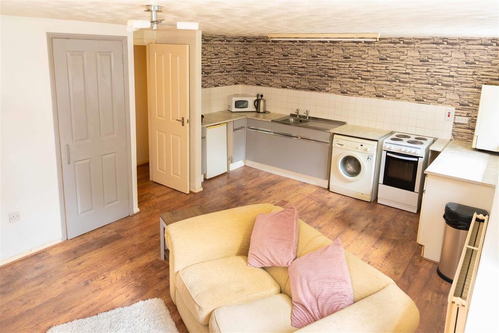 Property photo 2 of 8 Atholl_003.Jpg