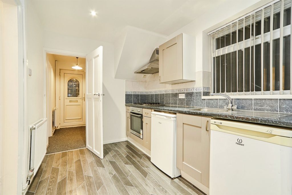 Property photo 3 of 13