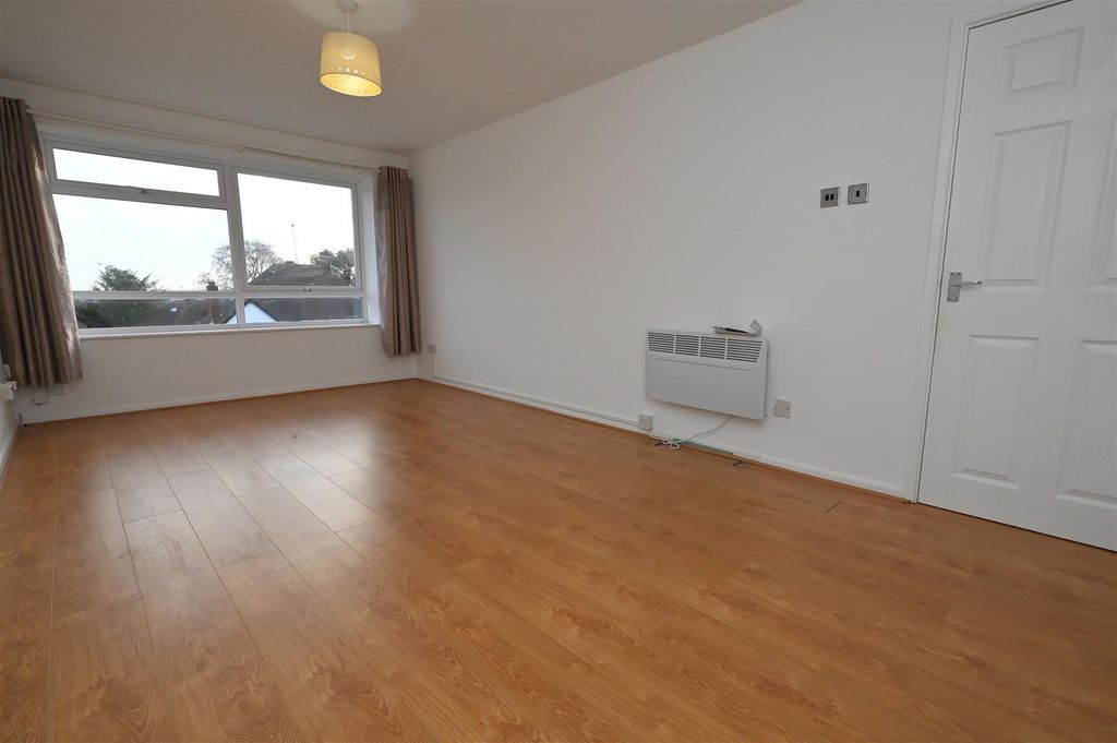 Property photo 2 of 10 Living Room.Jpg