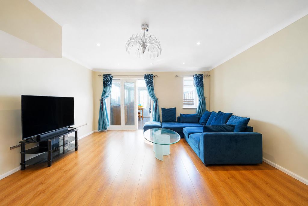 Property photo 2 of 11 Reception Room