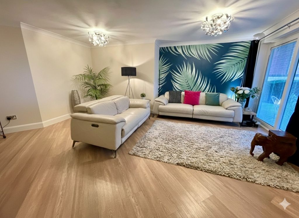 Property photo 3 of 11 4792513