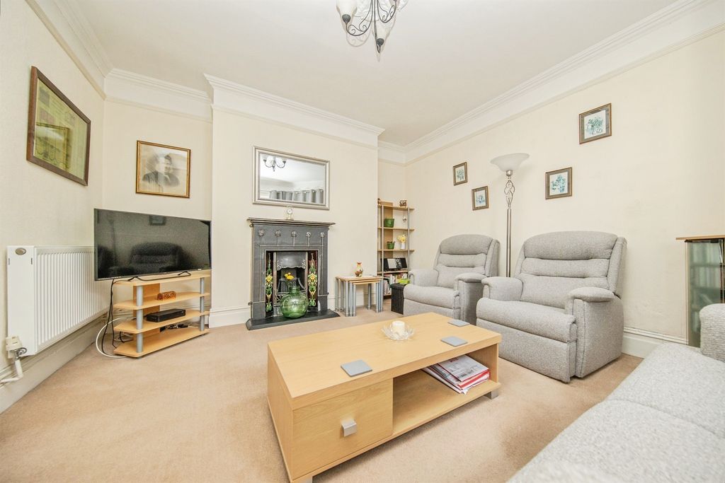Property photo 2 of 19