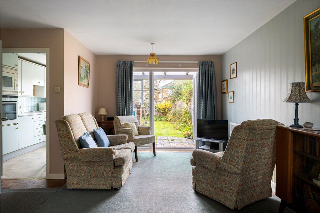 Property photo 2 of 21 House. Partnership