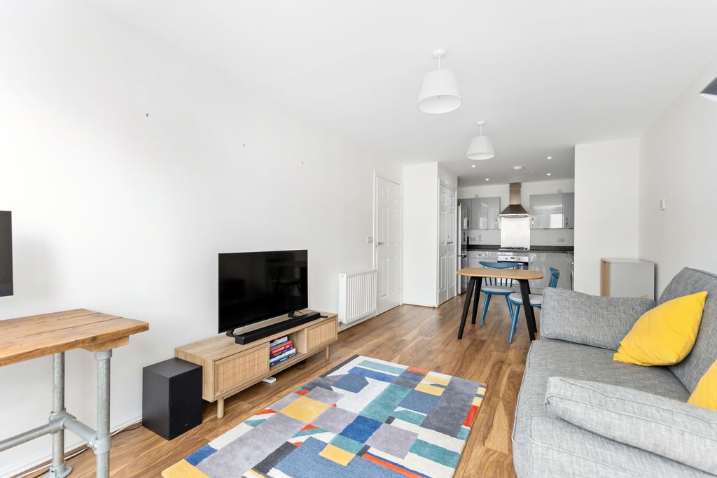 Property photo 3 of 14 Property Image 4