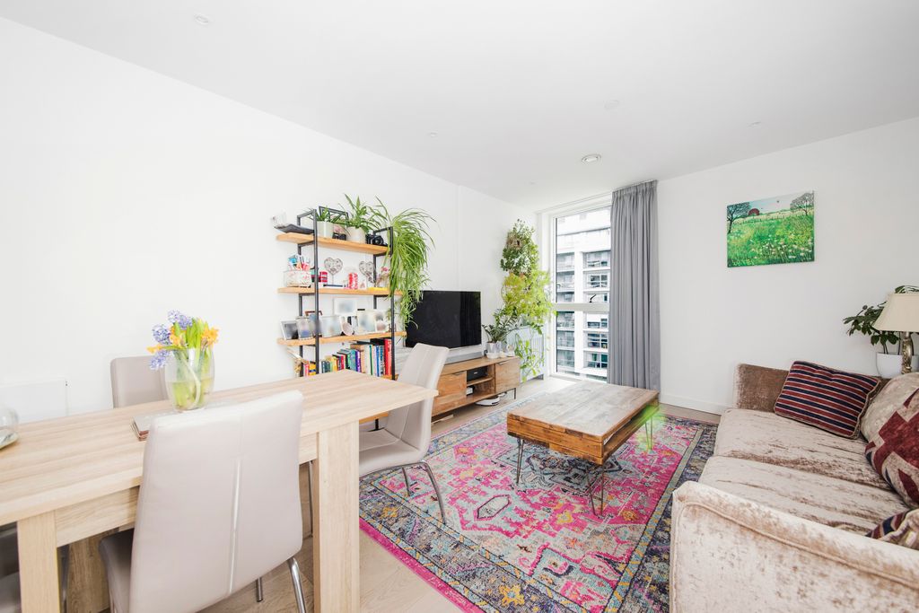 Property photo 2 of 8 Picture No. 22