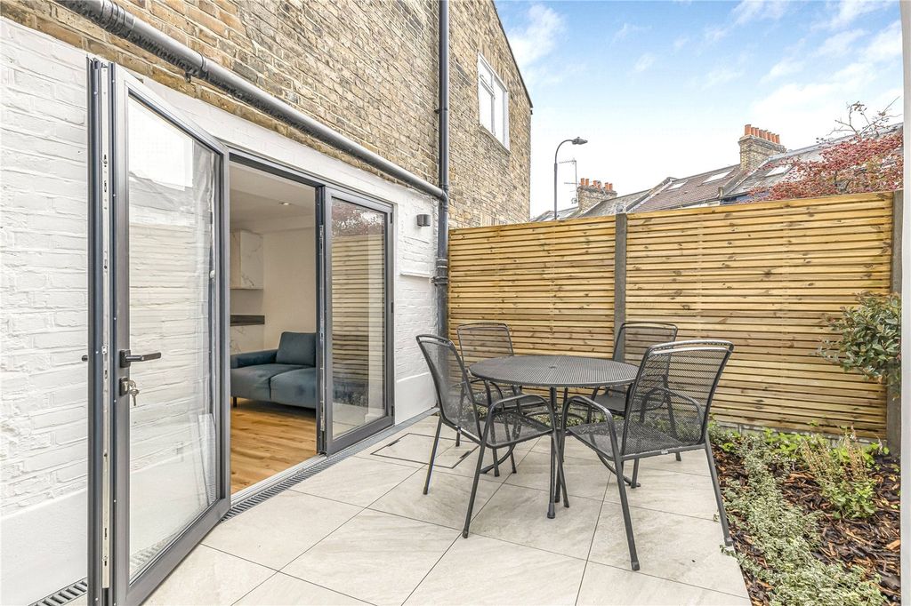 Property photo 2 of 11 Picture No. 09