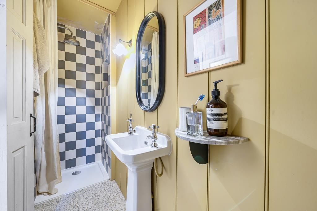 Property photo 3 of 15 Shower Room