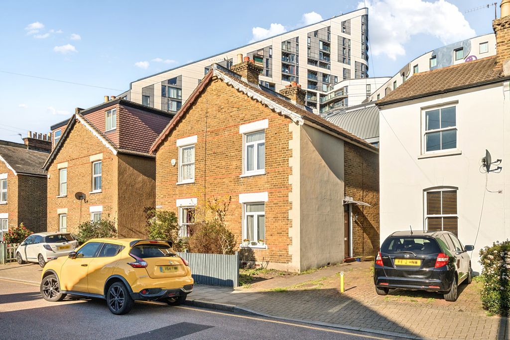 Property photo 1 of 14 1422907-13-69Baef...