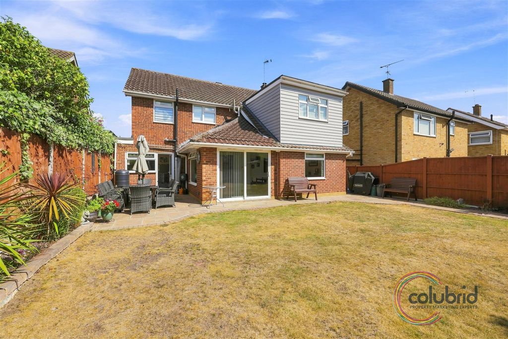 Property photo 2 of 31