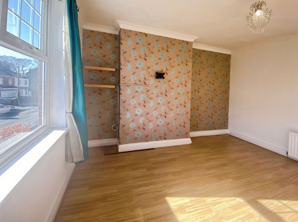 Property photo 2 of 17 5017611