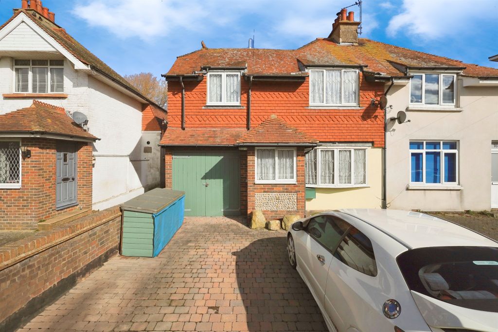 Property photo 1 of 16