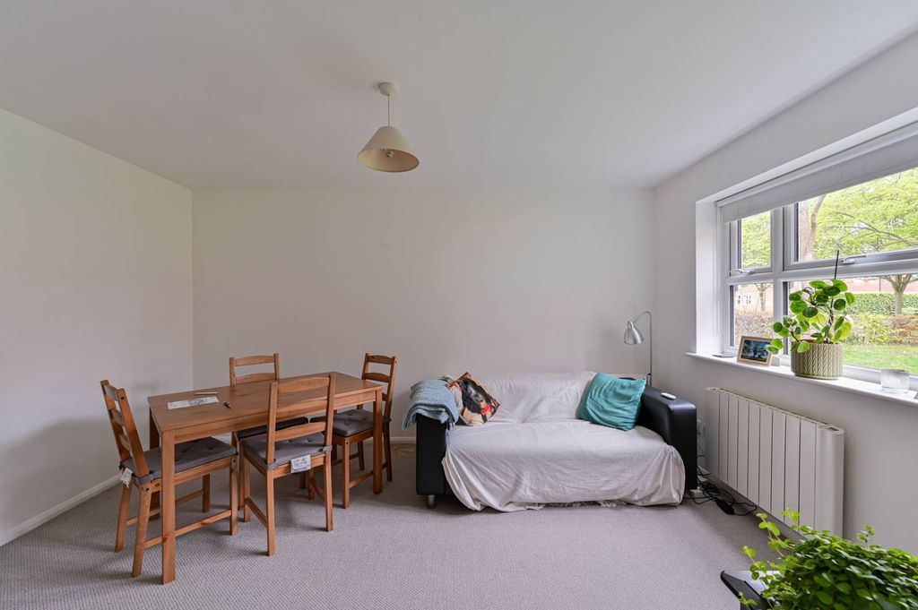 Property photo 3 of 9