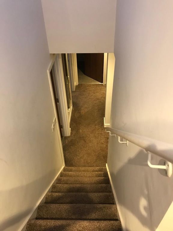 Property photo 3 of 11 Hallway.Jpg