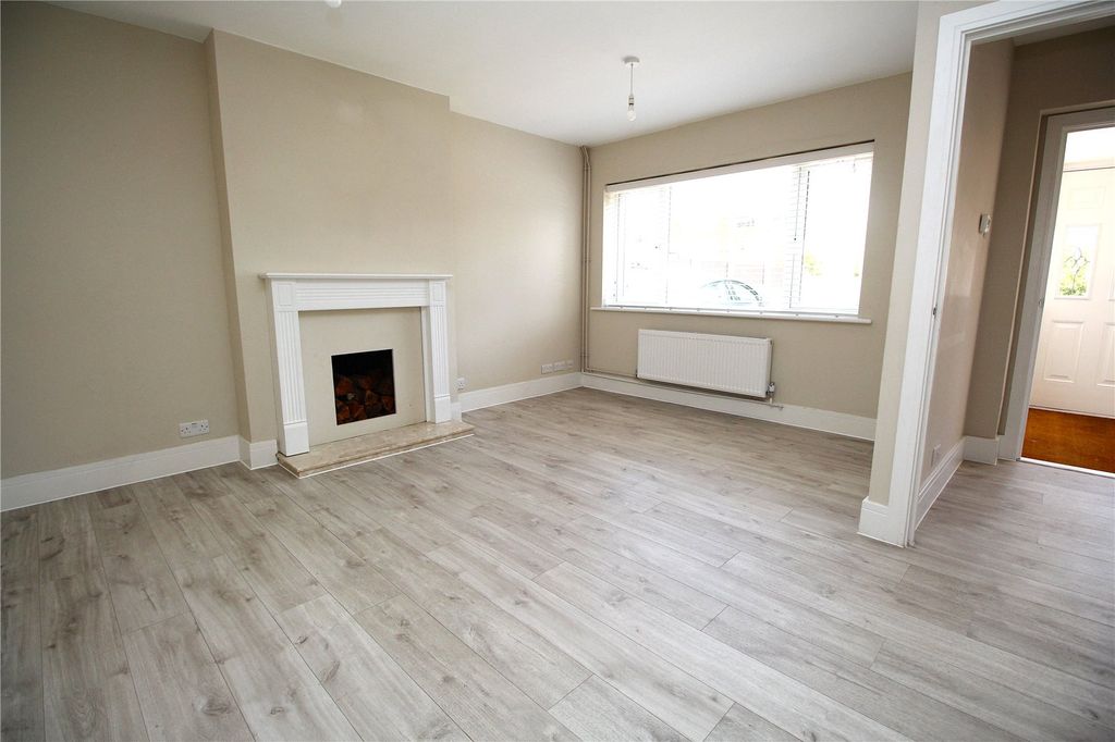 Property photo 2 of 11 Picture No. 14