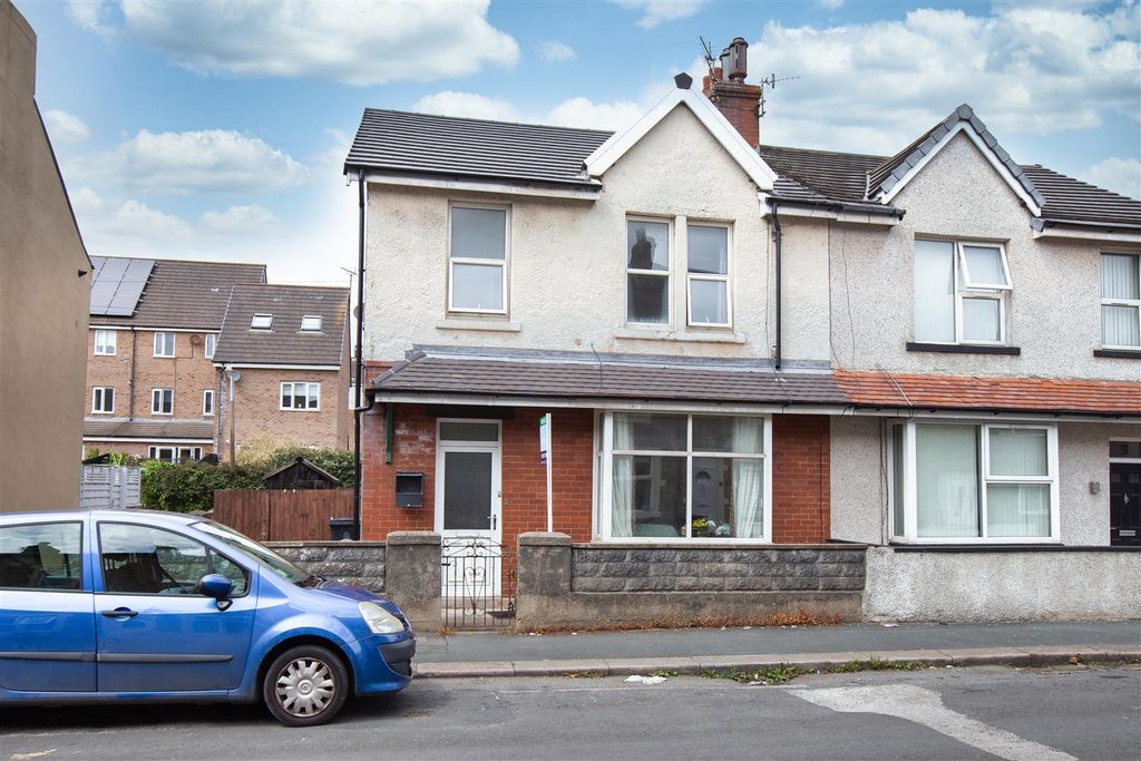 Property photo 1 of 14