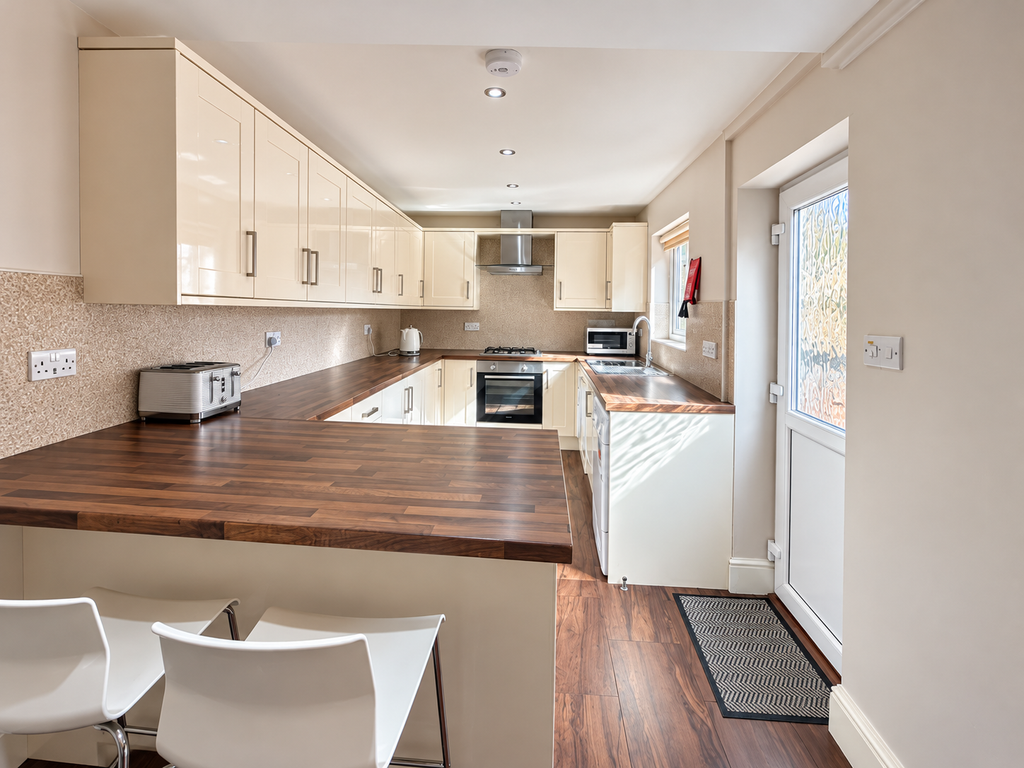 Property photo 2 of 15 892A89De-9A45-4Af5-A72A-F150Bd5953B9