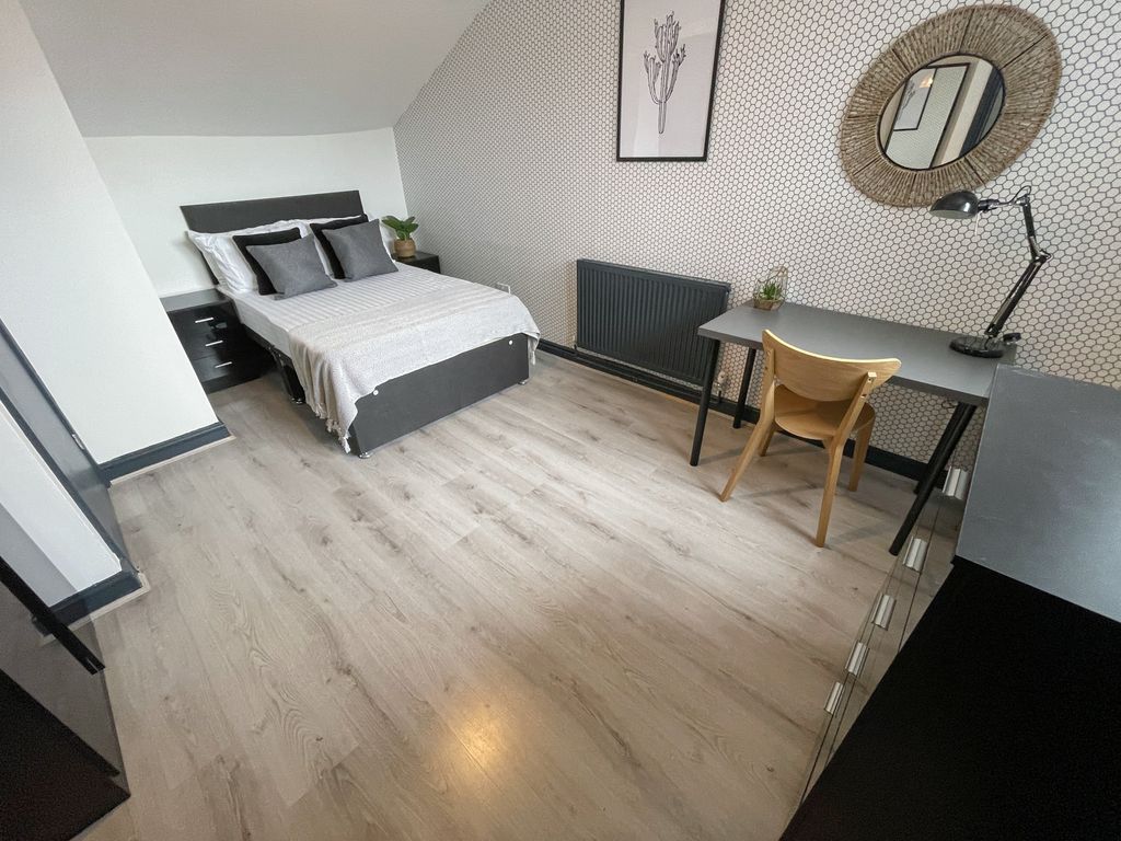 Property photo 2 of 12 42 Brae2