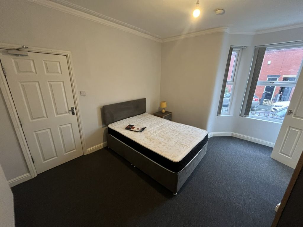 Property photo 1 of 3