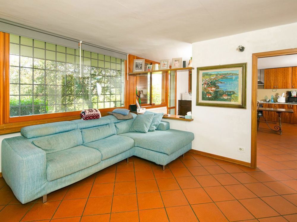 Property photo 3 of 31