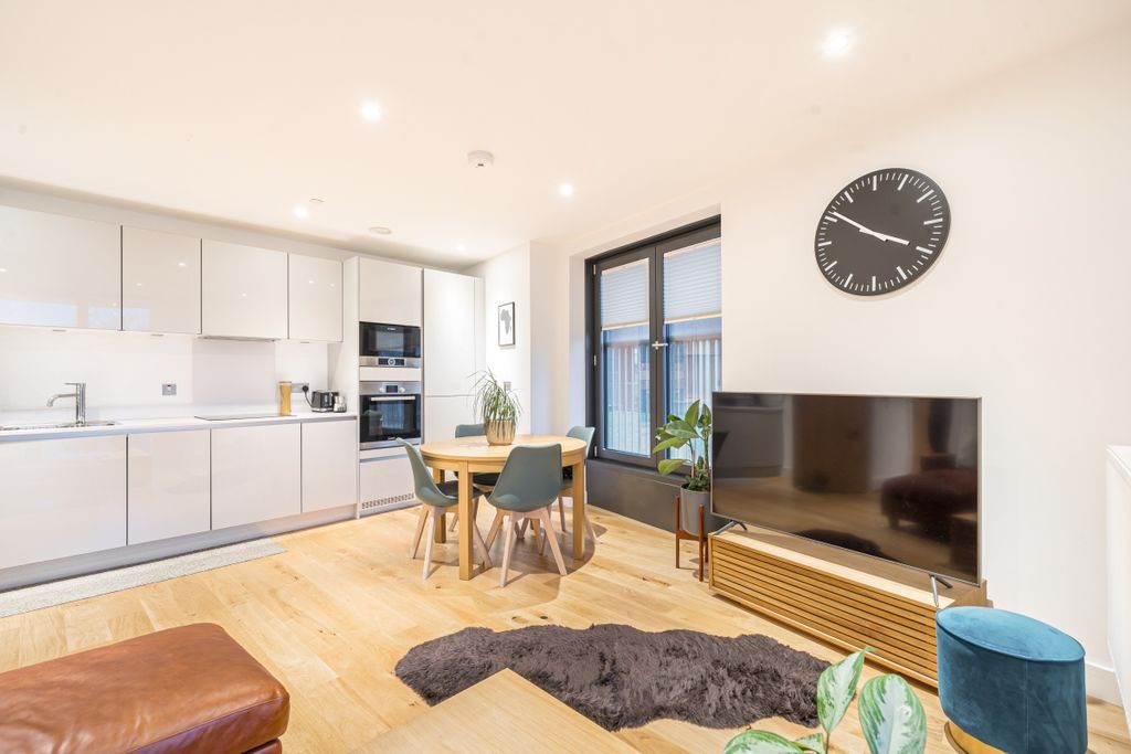 Property photo 2 of 16 1071118 (2)C