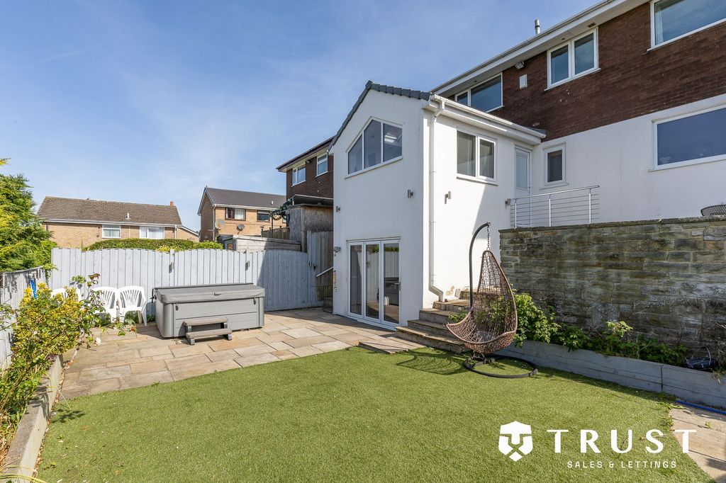 Property photo 2 of 49