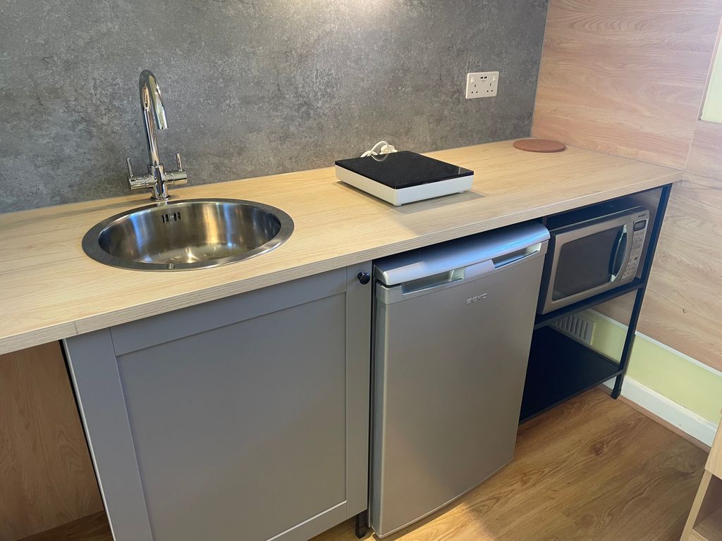 Property photo 3 of 8 Img_7304