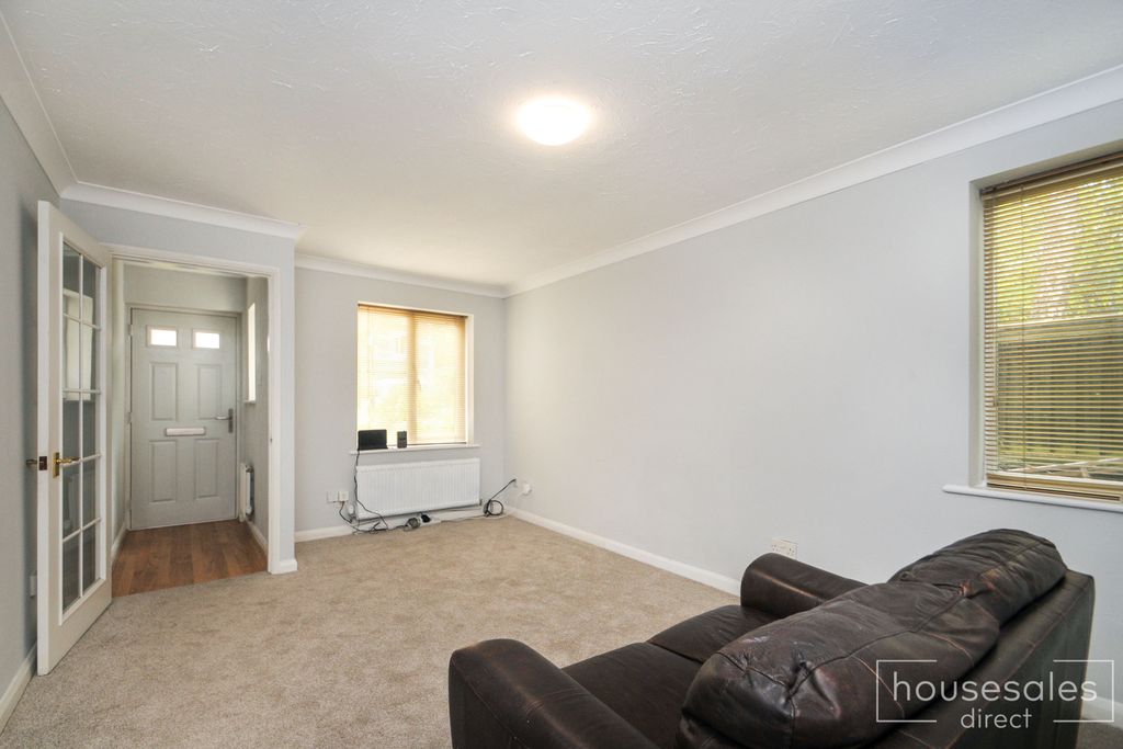 Property photo 2 of 12