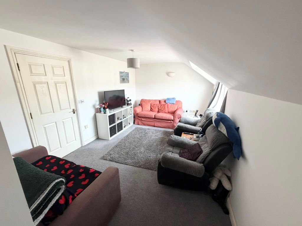 Property photo 3 of 9
