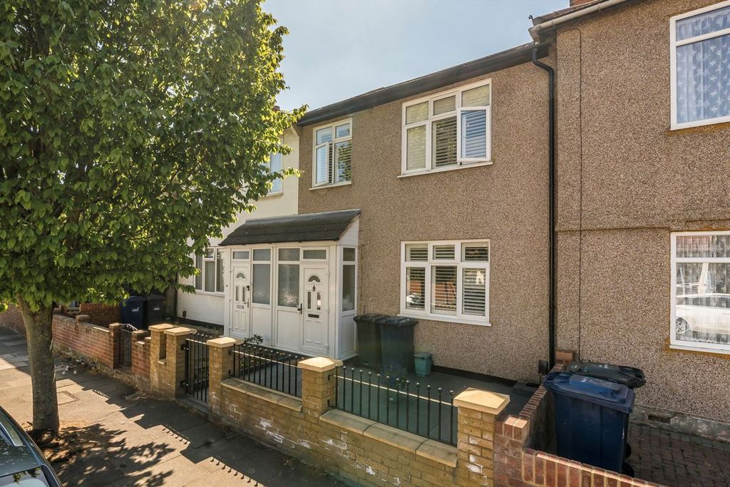 Property photo 1 of 7